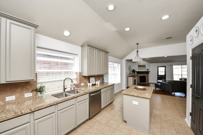 Building Photo - 15122 Heron Meadow Ln
