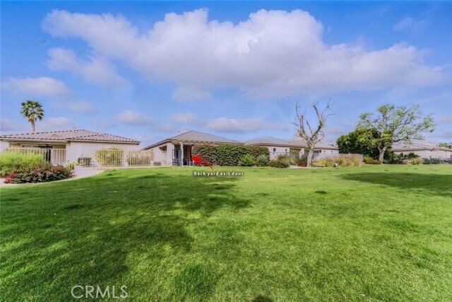 Building Photo - 49880 Bates Dr