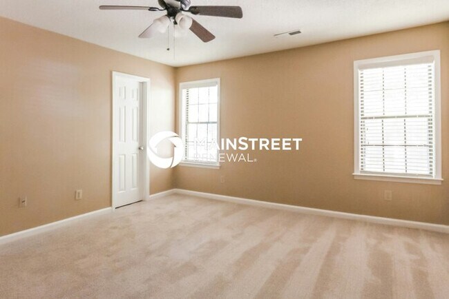 Building Photo - 4 Bedroom Pet-Friendly Home in Cordova, TN with Main Street Renewal