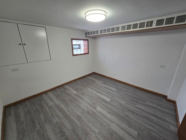 Building Photo - 2839 N Austin Ave