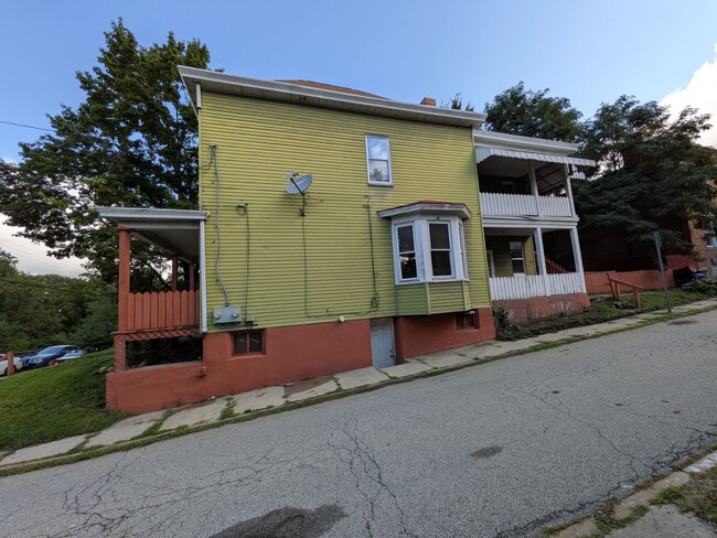 Building Photo - 3620 Grenada St