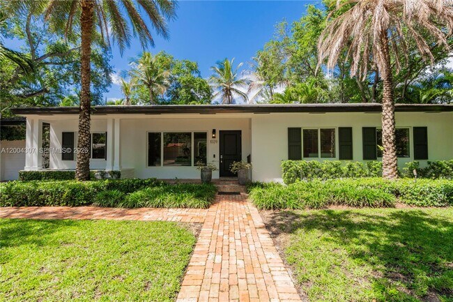 Building Photo - 1029 Mariposa Ave