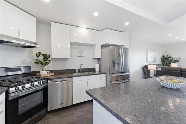 Building Photo - 5447 Soledad Rd