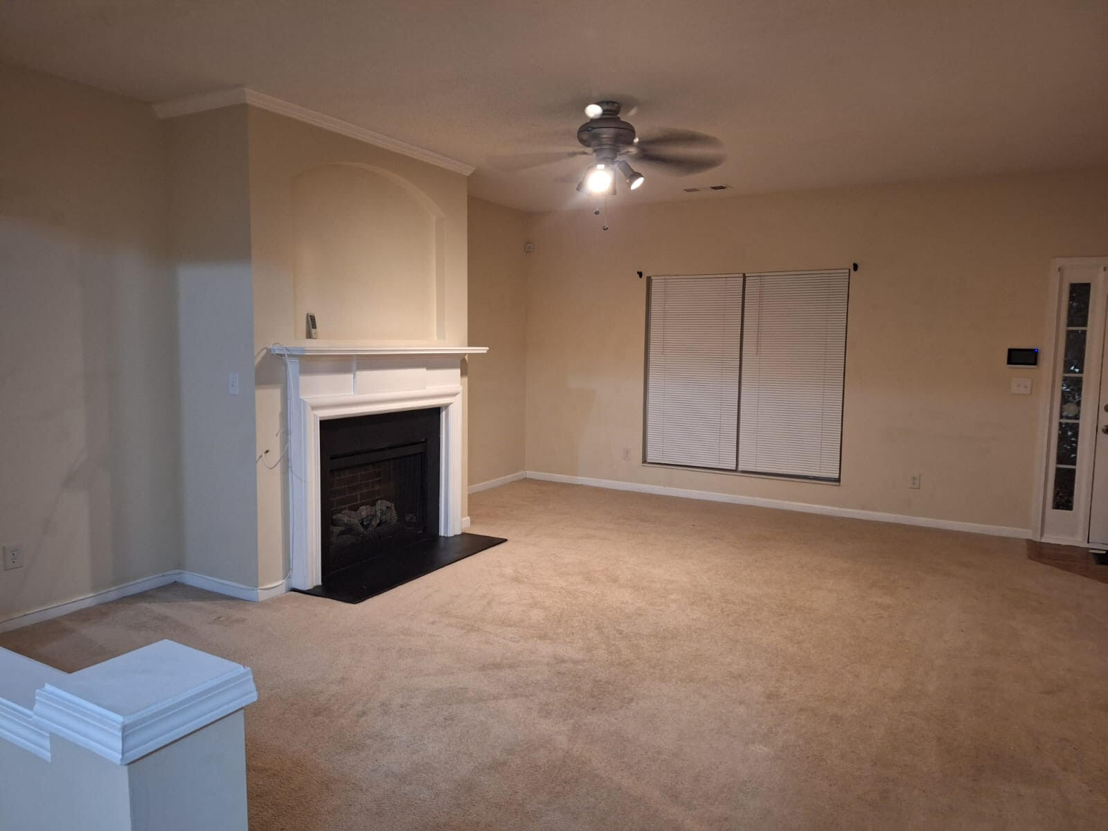 LIVINGROOM WITH FIREPLACE - 2858 Parkway Close