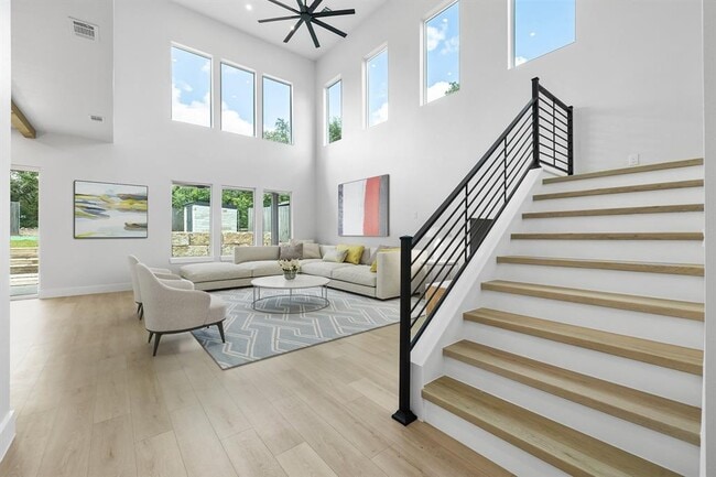 Building Photo - 14804 Arrowhead Dr