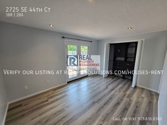 Building Photo - 2725 SE 44th Ct