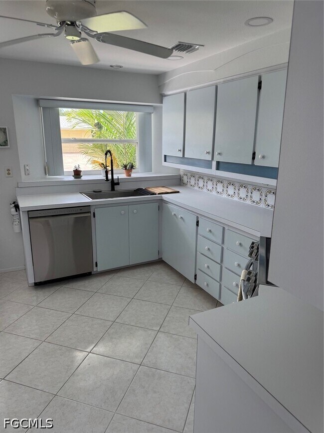 Building Photo - 30 Maui Cir