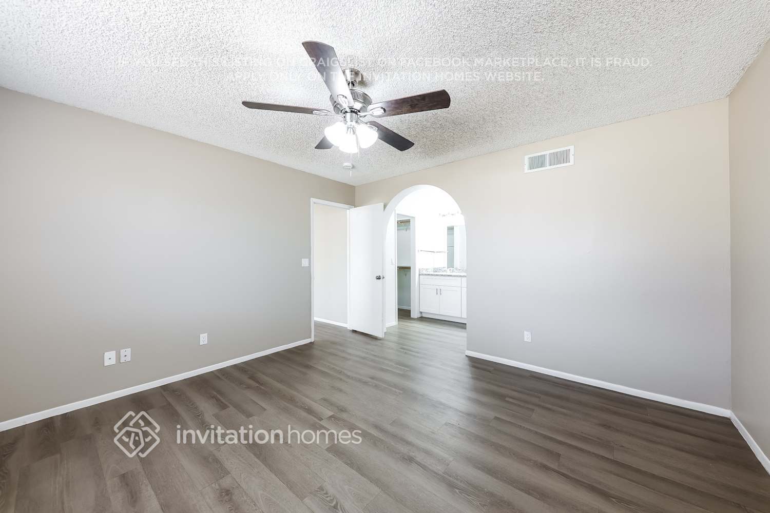 Building Photo - 2210 W Utopia Rd