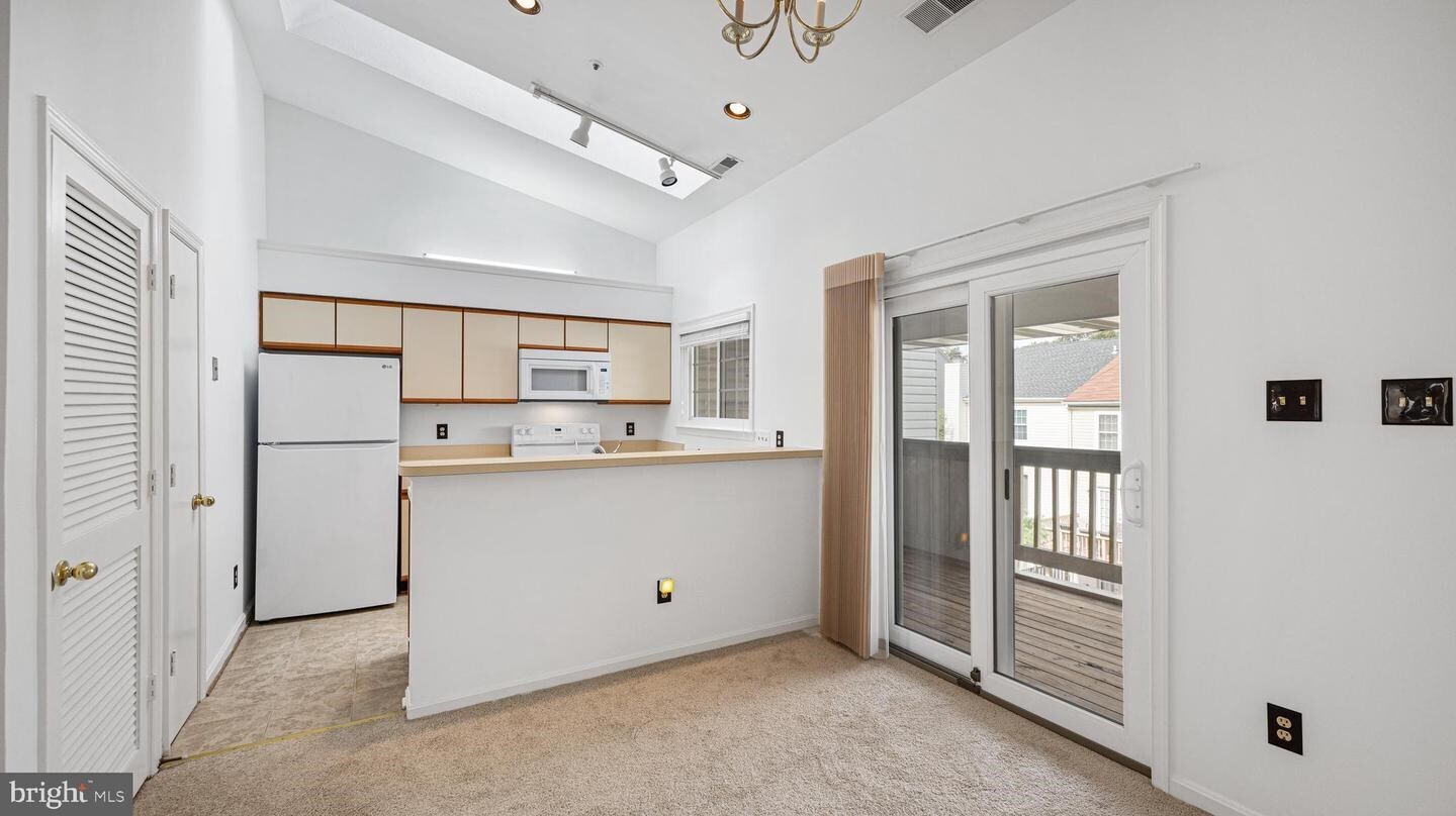 Building Photo - 14226 Jib St