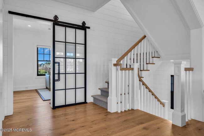 Building Photo - 802 1st Ave