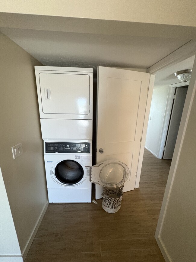 Building Photo - 500 Park Blvd S