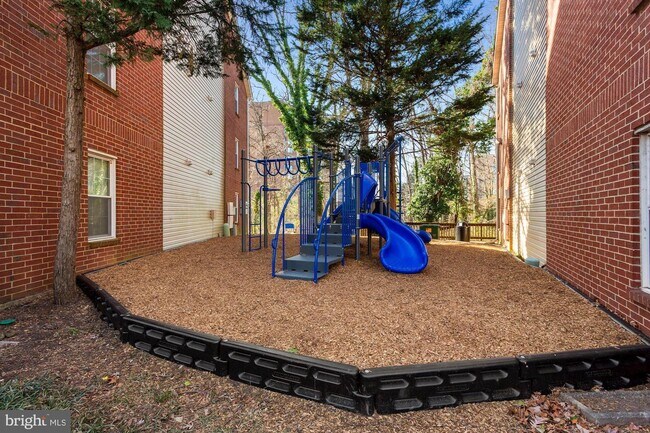 Building Photo - 3313 Wyndham Cir