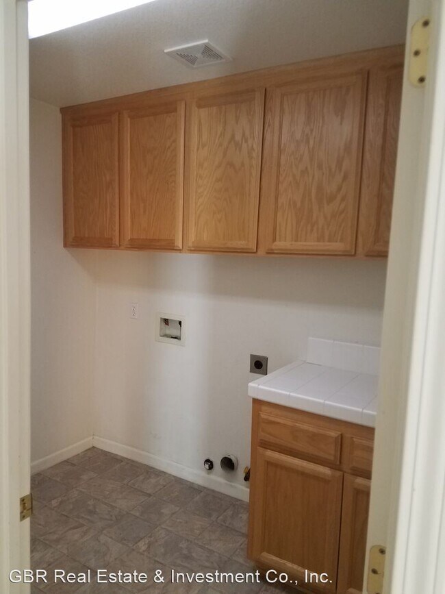 Building Photo - 4 br, 3 bath House - 710 Ward Way