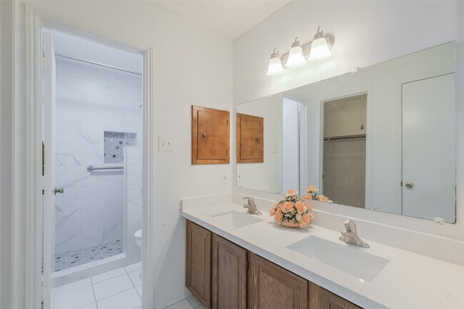 Building Photo - 5026 Algernon Dr