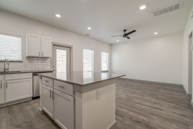 Building Photo - 13518 Vinita Dr