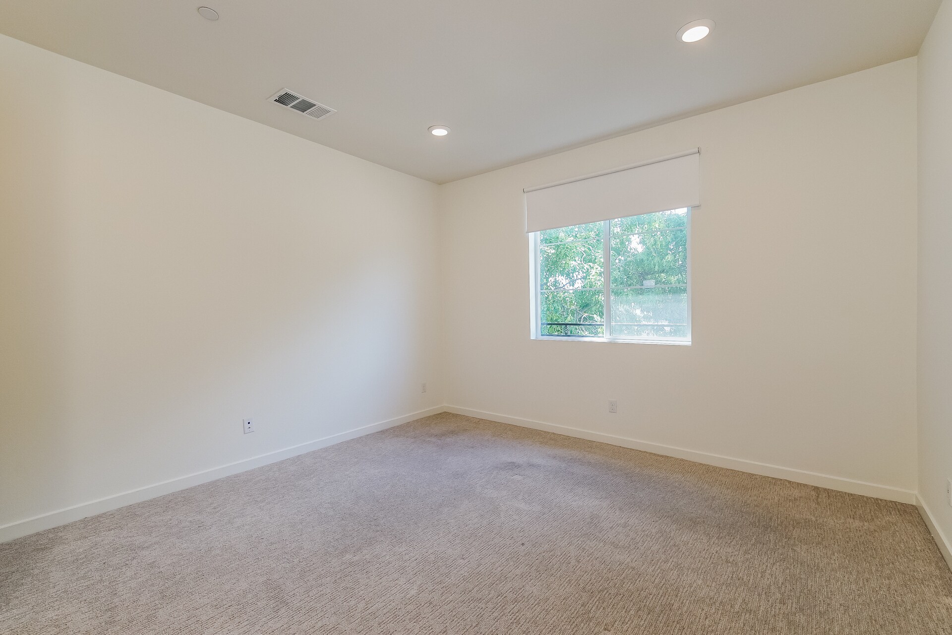 Building Photo - 8255 Sophie Ct