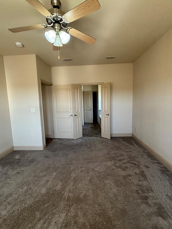 Building Photo - 4007 Roma St