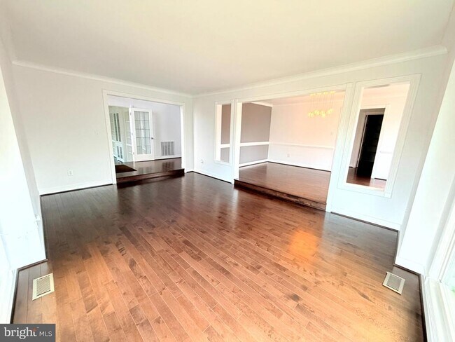 Building Photo - 43549 Coal Bed Ct