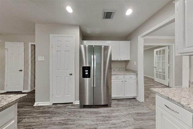 Building Photo - 3515 Timothy Ln
