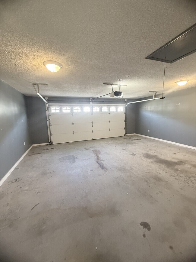 Building Photo - 1132 Lancelot Ln