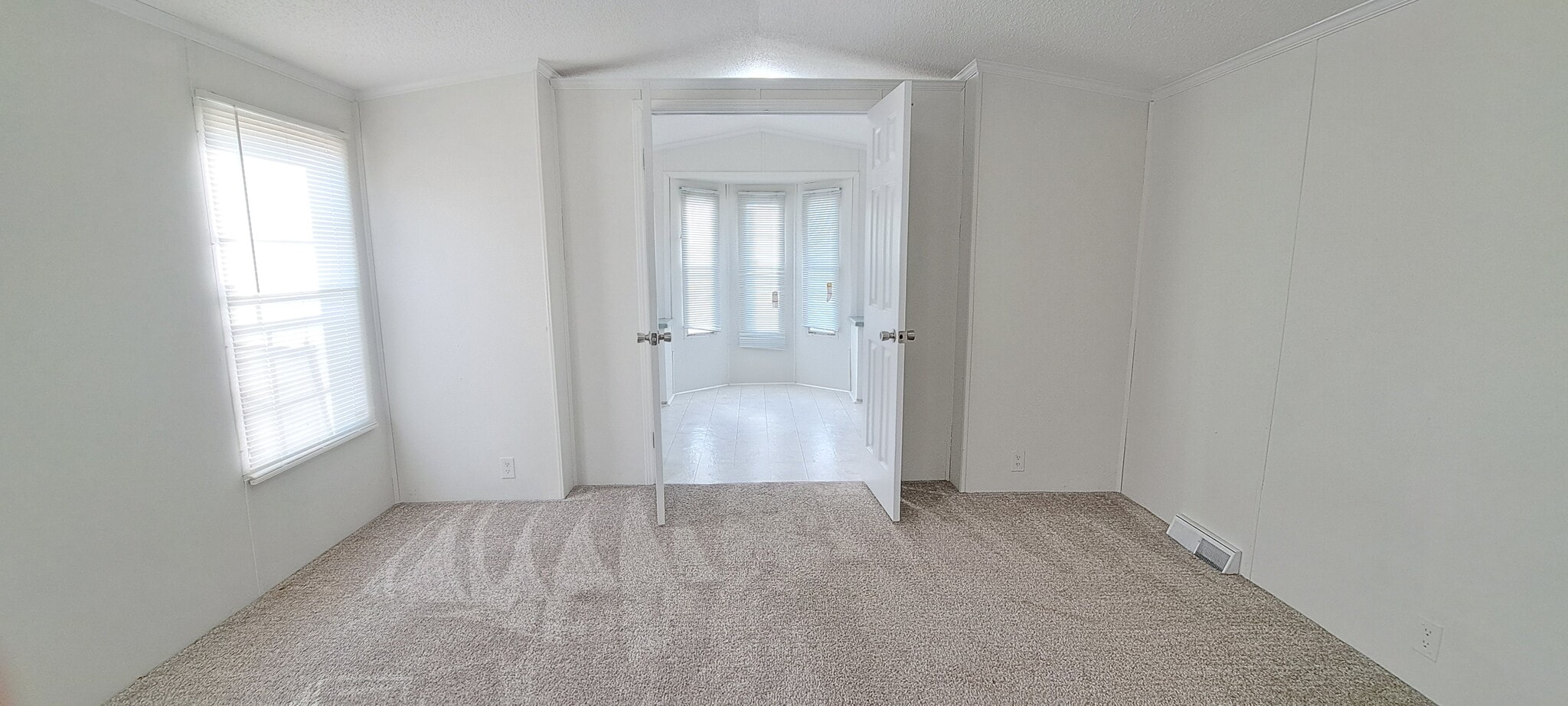 Building Photo - 207 Princeton Rd