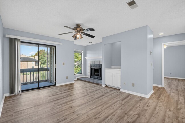 Building Photo - 10200 Belle Rive Blvd