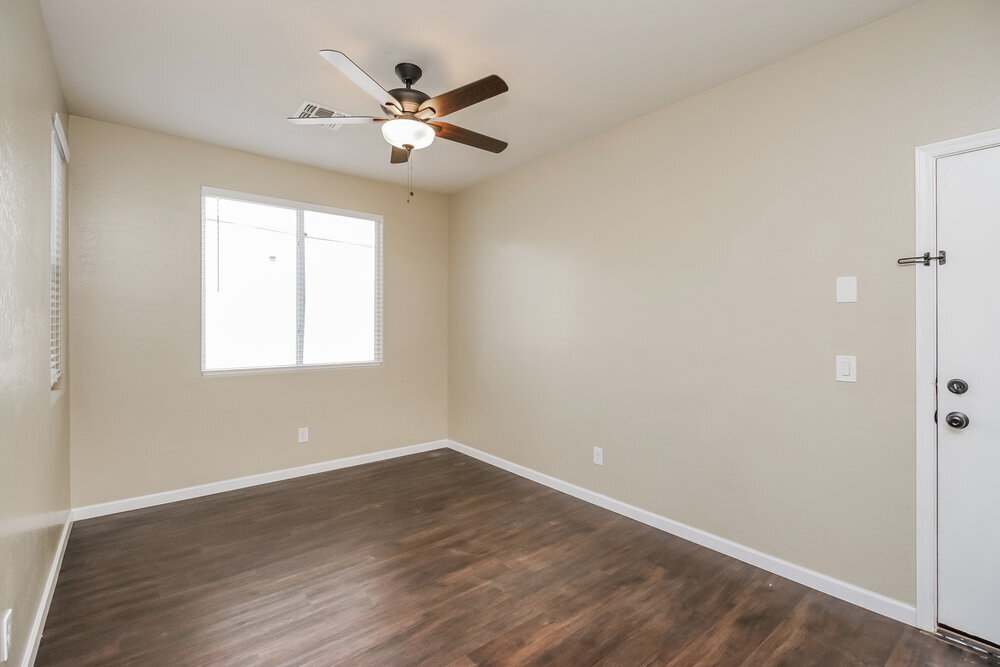 Building Photo - 1635 S Wildrose