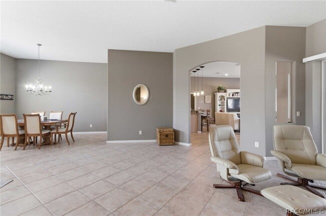 Building Photo - 467 W Mickey Mantle Path