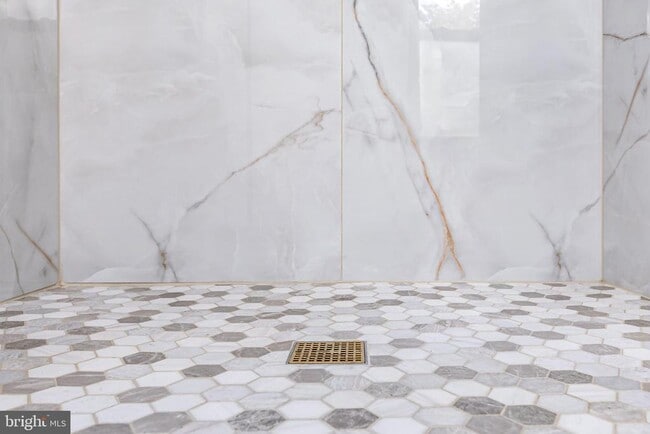 Building Photo - 3547 Finlaw Ave