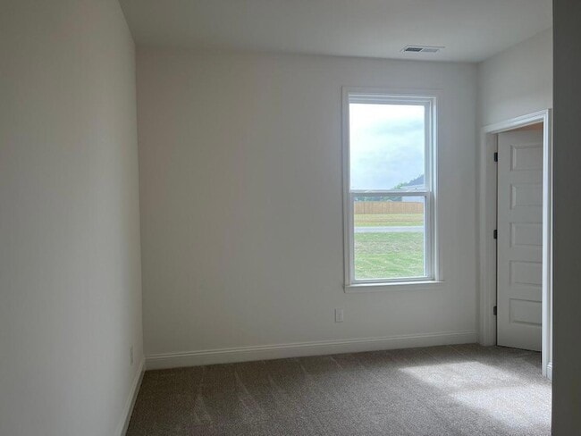 Building Photo - 225 Thomas Gage Dr
