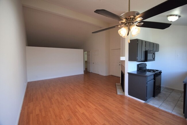 Building Photo - 12142-50