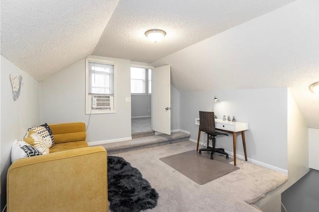 Building Photo - 4742 Jarboe St