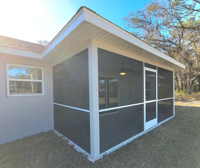 Building Photo - 15 Oak Trail