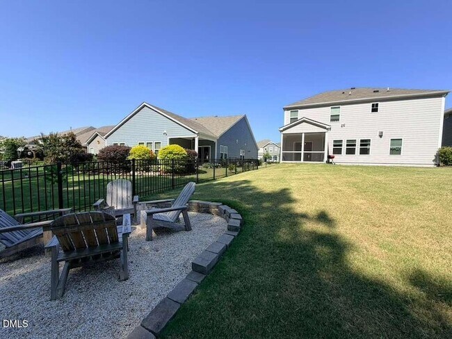 Building Photo - 2525 Elm Grant Dr