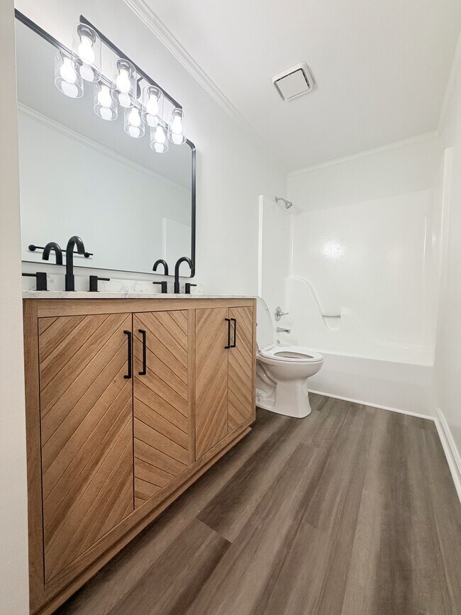 Building Photo - 6504 Zack Rd