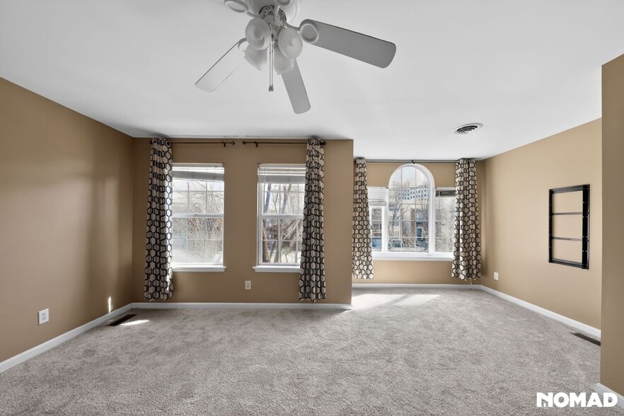 Building Photo - 929 Weninger Cir