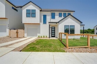 Building Photo - 2725 Bristol Dr