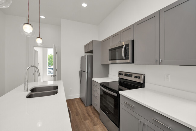 Kitchen - Emeril Townhomes