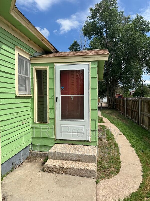 Building Photo - 1453 1/2 10th Street