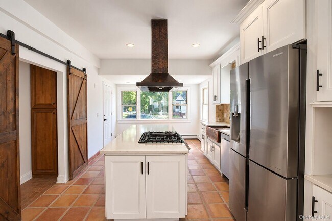 Building Photo - 45 Lynbrook Ave