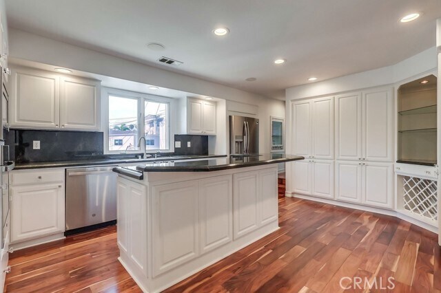 Building Photo - 6063 Lido Ln