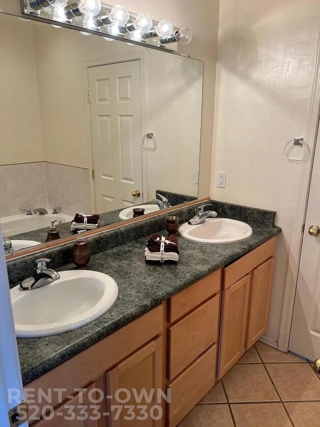 Building Photo - 1173 Calle Chaparral