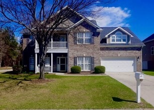 Building Photo - Beautiful and Charming! You Want it and Th...