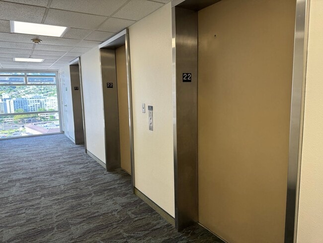 Building Photo - 1450 Young St