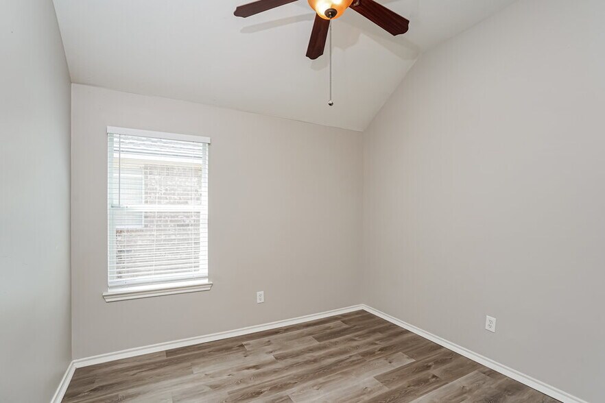 Building Photo - 24026 Hackberry Creek Dr