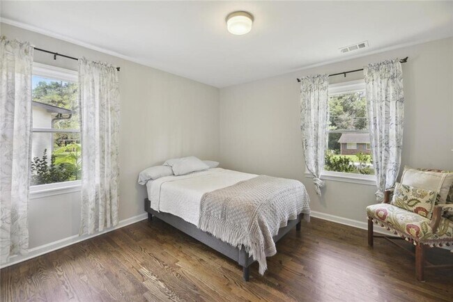 Building Photo - 4142 Blackhawk Dr