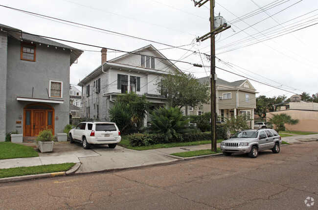 Primary Photo - 631 Broadway St