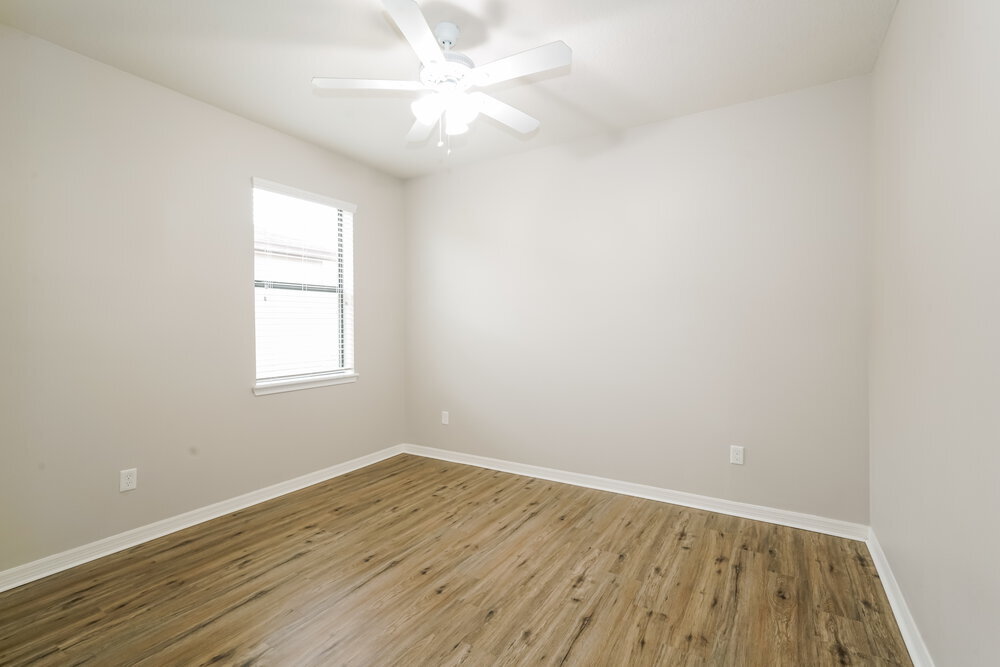 Building Photo - 2229 Landside Dr