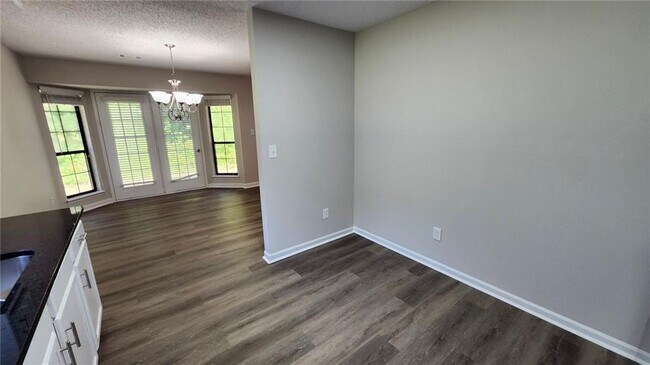 Building Photo - 7847 Sugarland Dr