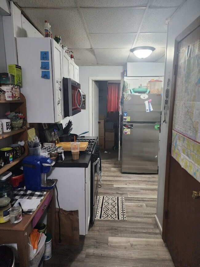 Building Photo - 622 S 4th St